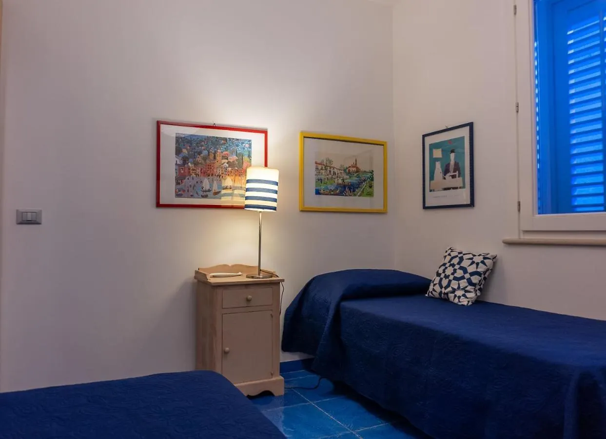 Villa Tra Vento e Mare Favignana 0*,