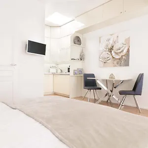 Cozy&quiet With A/c In Centre Appartamento Praga